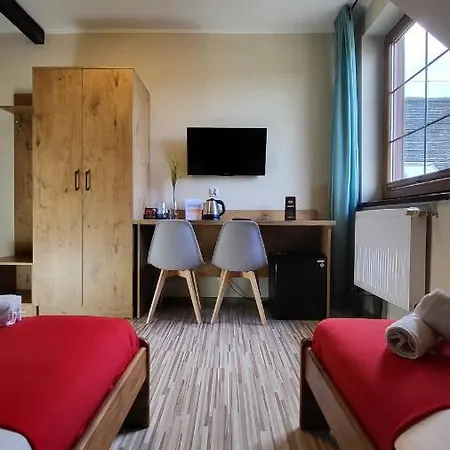 Hotel Gosciniec Konopielka *