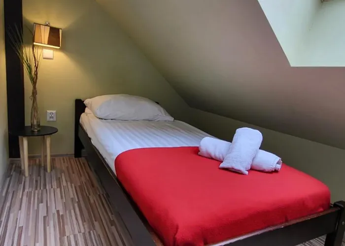 Gosciniec Konopielka Hotell *